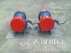 <b>倉壁振動器</b>